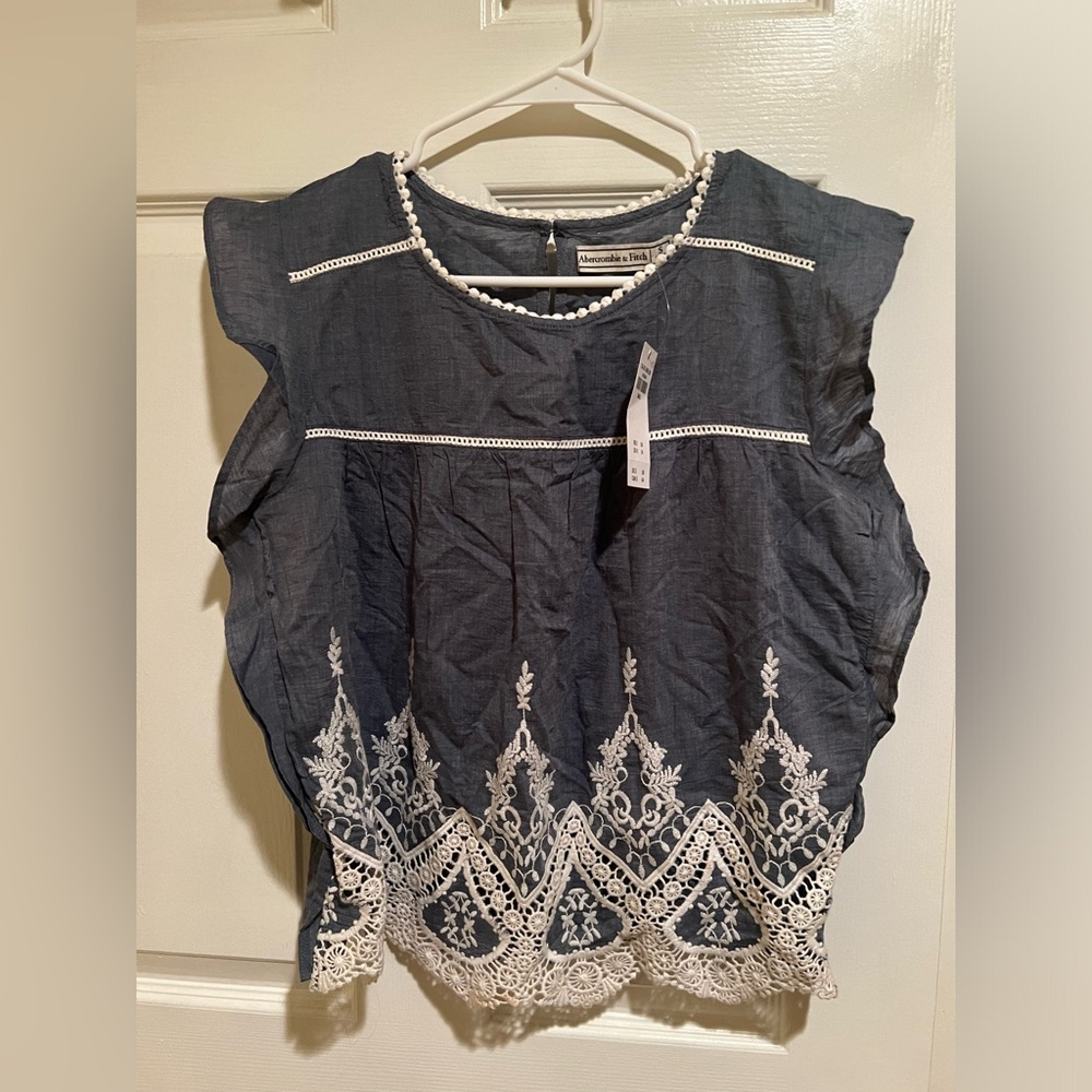 Abercrombie Sleeveless Ruffle Blouse